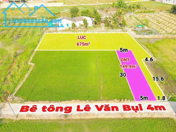 Bán đất mt đường beton Lê Văn Bụi , xã Đức Tân, Tân Trụ tdt 825m2 ( 150m2 thổ) giá 1,25 tỷ