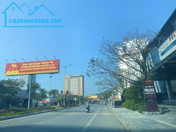 Bán đất khách sạn diện tích 1377m mặt đường Hoàng Quốc Việt trung tâm khu du lịch Bãi cháy