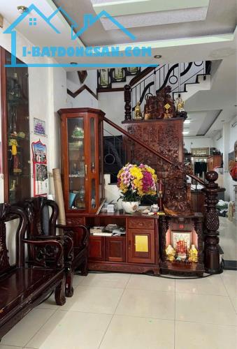 Nhà Tân Bình - Bùi Thế Mỹ, 3 tầng ở ngay - CHDV, ngang 4m – dài 17m – hơn 8 tỷ.