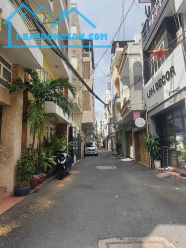 ĐOÀN THỊ ĐIỂM HXH - NHÀ 4 TẦNG - CHỈ 12.xTỶ