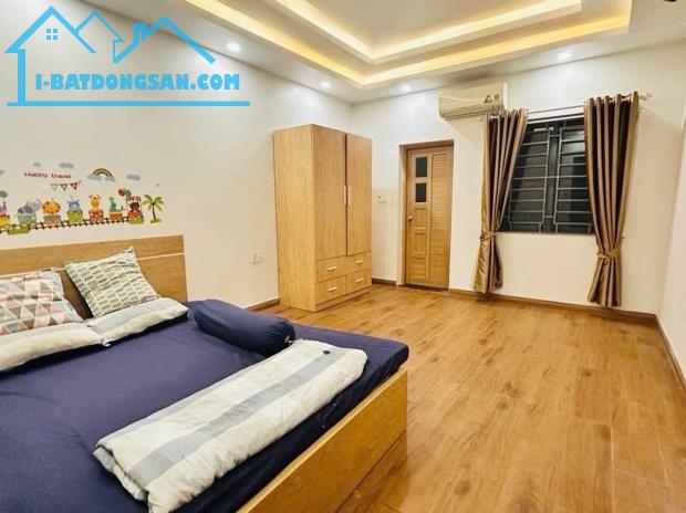 Bán nhà đường Hiệp Bình Thủ Đức - DT 152m2 (8x19) - 3 tầng 4PN - 11 tỷ