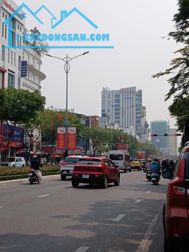 *Bán nhà đường Trần Cao Vân, Gần Dũng Sĩ Thanh Khê, dt 293m2 (Ngang 11.5m), Giá 22,5 Tỷ