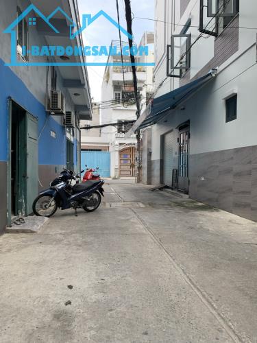 Bán nhà hẻm đẹp LẠc Long Quân, P10, Tân Bình - 4,2x14m - Trệt 2 lầu ST - giá 7,1 tỷ