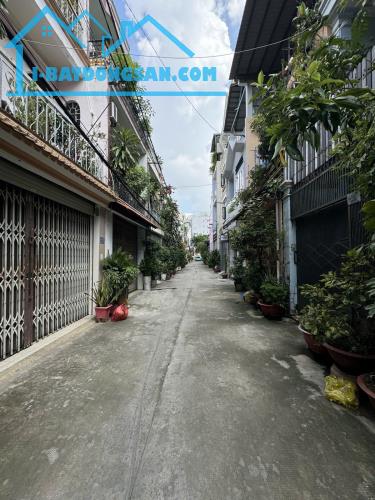 NHÀ NGUYỄN XÍ – HẺM Ô TÔ – 68M2 SỔ VUÔNG – GIẢM 2 TỶ – CHỈ 10 TỶ