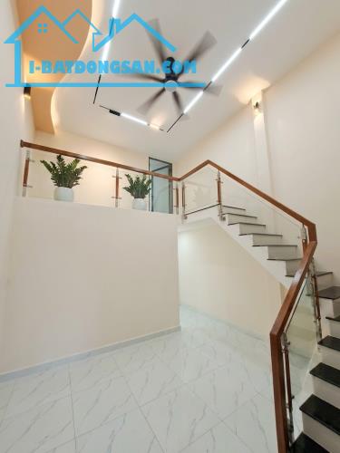 NHÀ BÌNH TÂN SÁT LIÊN KHU 4-5- 2 TẦNG MỚI ĐẸP HẺM XE HƠI 36M2(4x9) KO LỘ GIỚI. CHỈ 3 TỶ XX