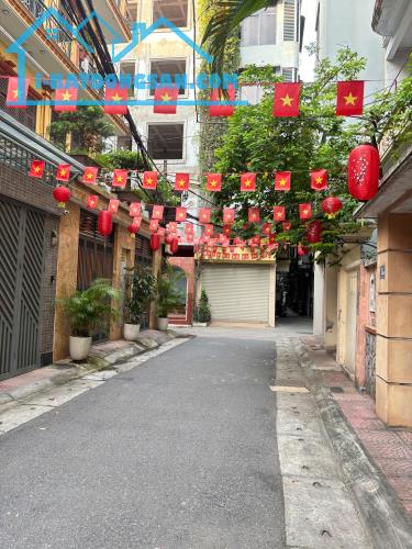 Bán Nhà Khu Phân Lô Tạ Quang Bửu, 2 mặt oto tránh, vỉa hè - gara - 72m2 x 5 tầng - MT 5,5m