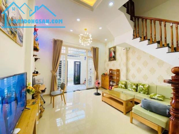 Bán nhà Phạm Văn Đồng Thủ Đức ngay cầu Bình Triệu - 65m2 - 3 tầng 4PN - 7.3 tỷ