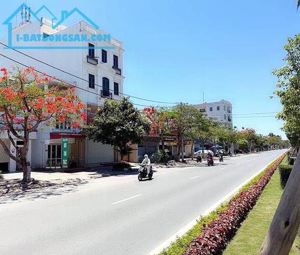 ĐẤT HIẾM PHẠM VĂN ĐỒNG – 160M² – MT 8M -2 MẶT ĐƯỜNG TRƯỚC SAU– 9,28 TỶ