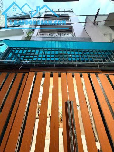 NHÀ 5 TẦNG CÓ THANG MÁY – SAU ĐH NGOẠI THƯƠNG – BÌNH THẠNH – CHỈ 7.2 TỶ