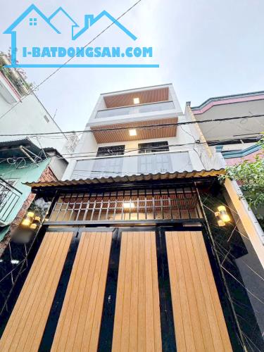 NHÀ MỚI 3 TẦNG HẺM 5M ĐƯỜNG ÂU DƯƠNG LÂN P.CHÁNH HƯNG
