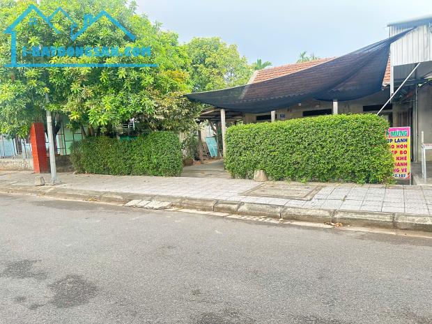 BÁN ĐẤT 247M2 MẶT TIỀN ĐƯỜNG NGUYỄN KHOA MINH, NGAY TRUNG TÂM TỨ HẠ, P. HƯƠNG TRÀ, TP HUẾ