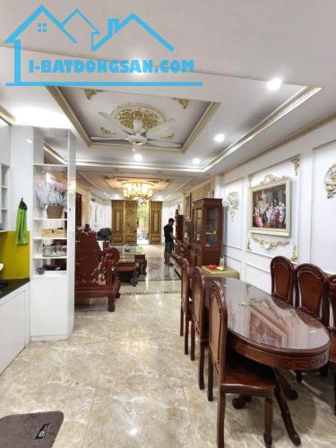Nơ 9 KĐT Định Công, đường thông ô tô, vỉa hè rộng, DT 66m2, 5 tầng, MT 4.4m, giá 27 tỷ