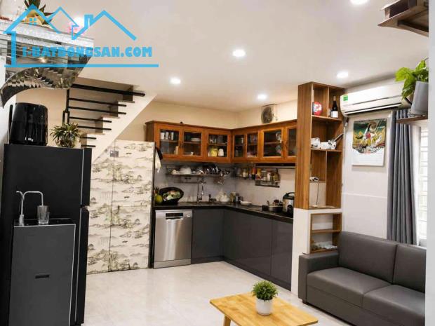 Nhà Tân Bình – chợ Bùi Thế Mỹ, 2 tầng nở hậu - ở ngay - ngang 4m – 58m2 - hơn 3 tỷ.