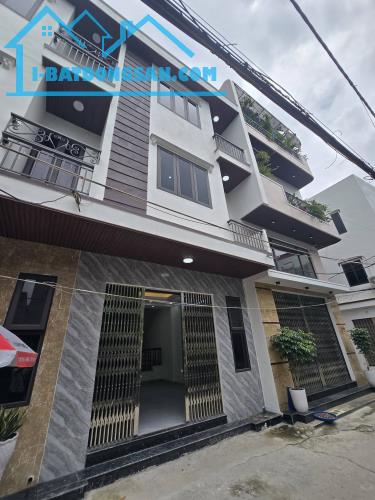 BÁN NHÀ 2 TỶ 350 TRIỆU, NGÕ Ô TÔ ĐỖ CỬA ĐƯỜNG TRẦN HUY LIỆU, 42 M2 x 3 TẦNG