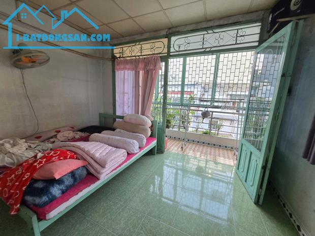 Mặt tiền 6m Hiền Vương, 40m² 4PN gần công viên, đủ tiện ích khu sầm uất Văn Cao, 4.X tỷ.