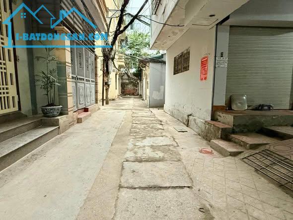 Nhà đẹp Võ Chí công, ngay gần KĐT Tây Hồ Tây , 35m*5 tầng, giá 8,7 tỷ