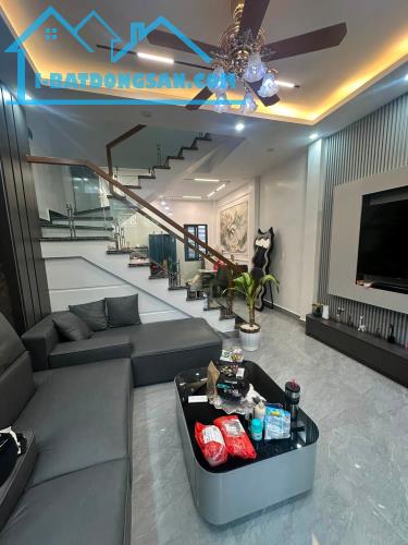 Bán nhà Miếu Hai Xã, Lê Chân, Hải Phòng. DT: 40m2*3 tầng. Giá: 3,4 tỷ