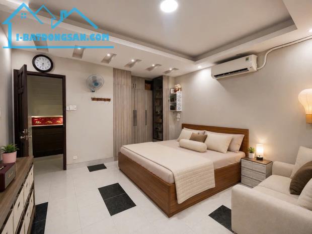 Bán Nhà ( 5*17 ) 5 Tầng Kiên Cố - Ngay MT Huỳnh Văn Bánh, Phú Nhuận - Chỉ 14tỷ.