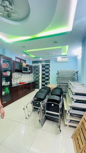 Bán gấp nhà 4 tầng Trường Chinh,Tân Bình 80m2, ô tô ngủ nhà cách MT 10m đủ tiện ích,9 tỷ.