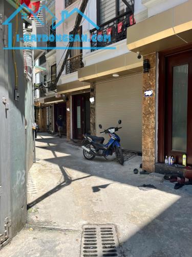 Bán nhà Kim Ngưu, ngõ Matiz đỗ cửa, lô góc 2 mặt ngõ, nhỉnh 9 tỷ