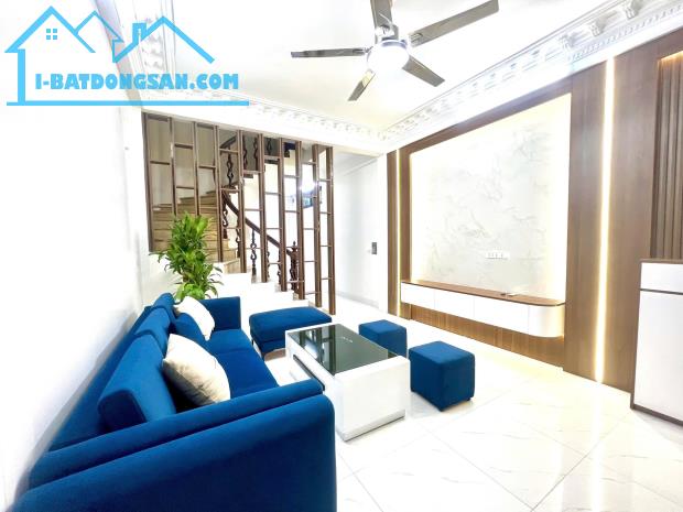 BÁN NHÀ 5 TẦNG NỘI THẤT ĐẸP, GẦN ĐƯỜNG Ô TÔ RỘNG, NGÕ THÔNG KĐT ĐẾN LỪ - HOÀNG MAI.