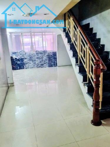 Nhà Tân Bình - Lý Thường Kiệt, 4 tầng - ở ngay – KD - ngang gần 4m - dài 24m - 14 tỷ