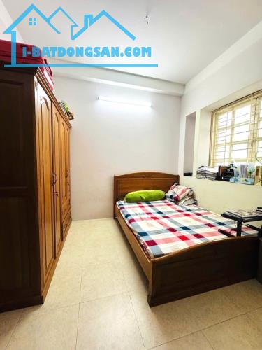 Nhà mới 3 tầng BTCT Trần Văn Ơn, Tân Phú 3PN cách MT 30m sầm uất, đủ tiện ích chỉ 4.X tỷ.