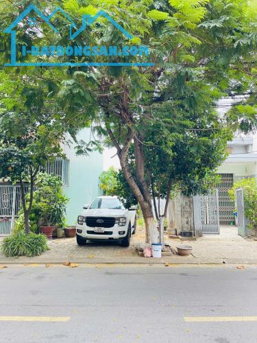 Bán lô đất 2MT đường Trần Lê (mặt sau là Công Viên) sát chợ Hòa Xuân,giá 6ty7 - 0942992361