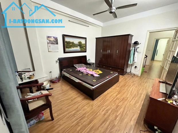 Hạ 500 triệu bán nhà phố Vĩnh Phúc 50m2, 5 tầng đẹp 2 thoáng giá 12.9 tỷ VIP Ba Đình