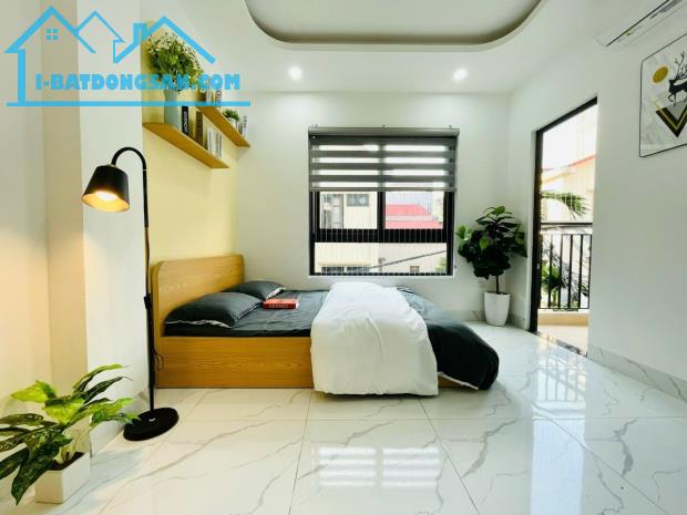 SẬP GIÁ, NGAY GA VĂN QUÁN 100M2 8 TẦNG THANG MÁY 25PKK GIÁ CHỈ 16.9 TỶ