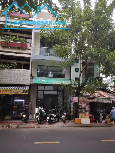 Bán nhà mặt tiền Lý Nam Đế Q.11 ngay 3 tháng 2, 4.3x15m 4 tầng chỉ nhỉnh 16 tỷ