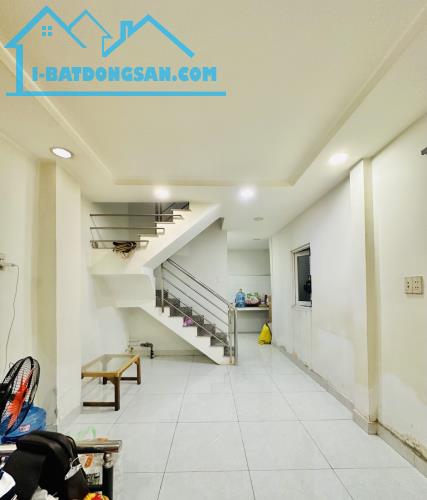 SÁT MẶT TIỀN LÊ HỒNG PHONG - QUẬN 10 - HẺM BA GÁC THÔNG - 30M2 - 2 TẦNG BTCT - 2PN