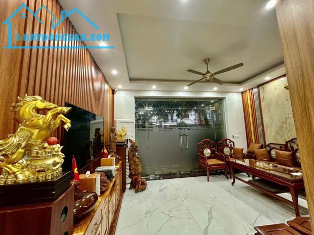 Bán nhà 3 tầng Full nội thất Băng 2 đường Trần Phú KĐT Chùa Hà Tiên, Vĩnh Yên