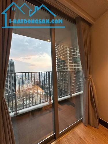 Bán studio Wyndham Soleil Đà Nẵng 27m², view trực diện biển Mỹ Khê, giá 1,5 tỷ