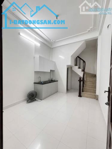Bán Nhà Nguyễn Trãi - Cạnh Vành Đai 2.5 - Đối Diện Vinhome Cao Xà Lá - 4 Tầng (Không QH)
