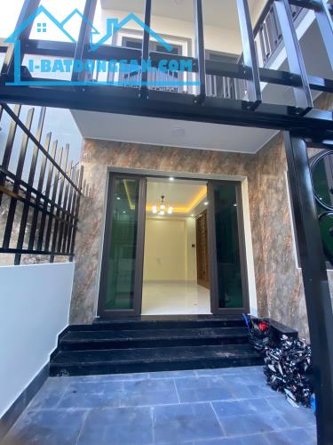 NHÀ 2 TỶ 800 TRIỆU, NGÕ NÔNG NGÕ GỐC MÍT ( ĐƯỜNG HÙNG VƯƠNG ) , 46,7 M2 x 3 TẦNG