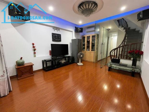 BÁN GẤP_ Mặt Ngõ Kim Giang_Ngõ Thông 100m Ra Đường To_Khung Cột Chắc Chắn_56m2_11 Tỷ