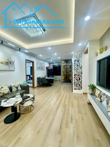 BÁN GẤP CHUNG CƯ BA ĐÌNH FULL NỘI THẤT 90M NHỈNH 8 TỶ.