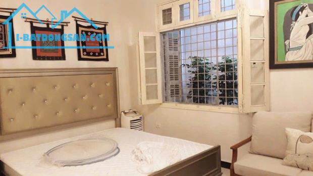 CHO THUÊ NGUYÊN CĂN BIỆT THỰ KIỂU PHÁP TẠI PHỐ HỒNG TIẾN - BỒ ĐỀ DT 113M2 x 3 TẦNG - KHU V