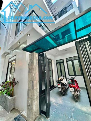 NHÀ 3 TỶ 200 TRIỆU, NGÕ ĐƯỜNG QUANG TRUNG, 60 M2 x 3 TẦNG