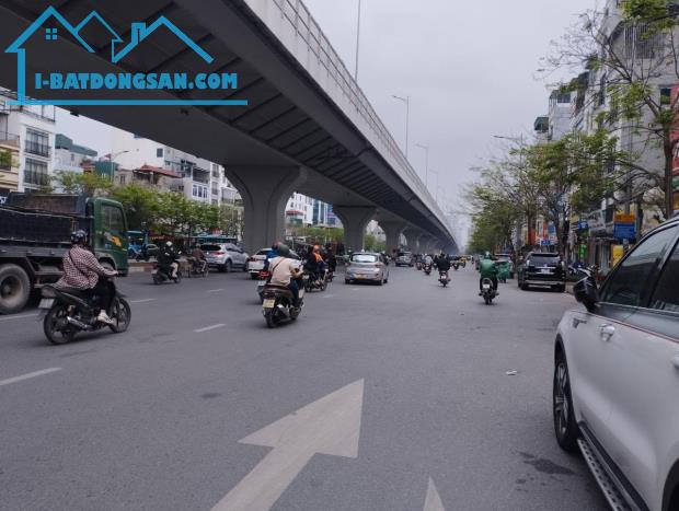 BÁNTÒA VĂN PHÒNG MẶT PHỐ ĐẠI LA - 265M2, 9 TẦNG - ĐANG THU 400 TR/THÁNG - ĐỦ PCCC