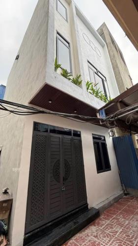 BÁN NHÀ 2 TỶ 300 TRIỆU, NGÕ ĐƯỜNG VĨNH TRƯỜNG , 52 M2 x 3 TẦNG