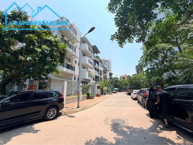 Bán nhà liền kề ngõ 15 An Dương Vương 120 m2 x5 tầng MT 6m vỉa hè ô tô tránh chỉ 36 tỷ
