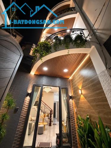 LÊN SÓNG NHÀ ĐẸP SÁT MẶT TIỀN • PHAN ĐÌNH PHÙNG, PHÚ NHUẬN - 43M² 4 TẦNG • 4PN 3WC
