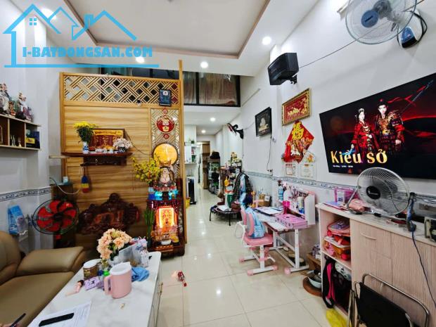 💥🏠🚘BÌNH TÂN, CHỢ ÔNG BÚP, GẦN KHU TÊN LỬA , HXH, 68M2, 3TẦNG, 3PN, RẺ BÈO, NHỈNH 3TỶ