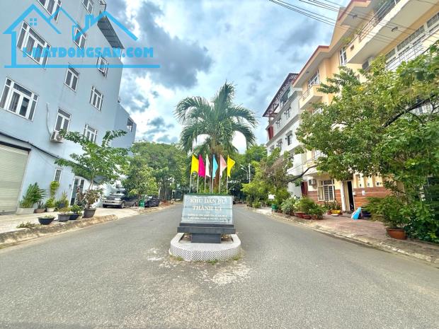 Bán nhà bên sông Phạm Văn Đồng - KDC Thành Ủy - Đặc biệt hiếm - Giá 11.5 tỷ