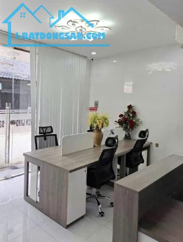 Nhà Tân Phú - Vườn Lài, 3 tầng - ở ngay - KD đa dạng - ngang hơn 4m - 102m2 - hơn 5 tỷ