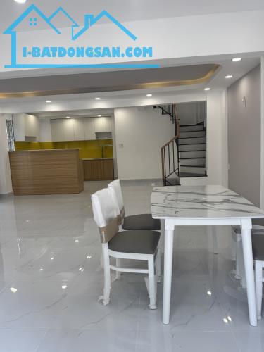 Shophouse góc 2 mặt tiền Gò Dầu, 65m², 2PN, vừa ở vừa kinh doanh, đủ tiện ích 5,75 tỷ. HOT