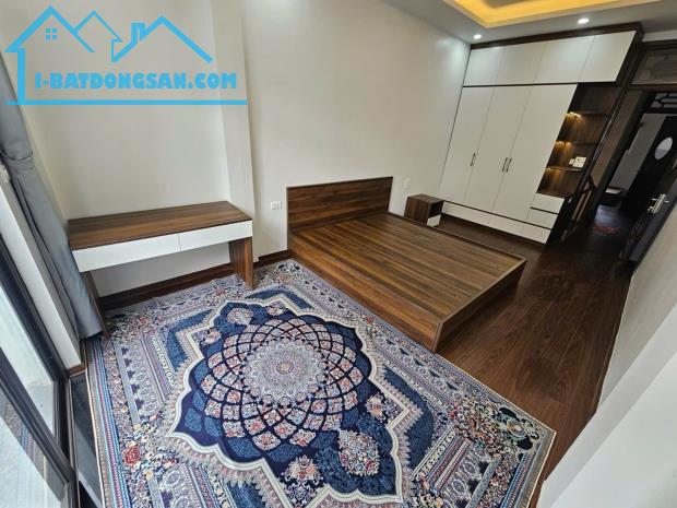Bán nhà Văn Hội- Đức Thắng ngõ Ô Tô qua nhà 30m2x5 tầng MT 3.7 m chỉ 5.x tỷ 0948031338