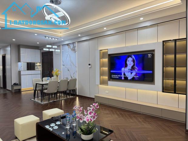 Bán căn hộ chung cư Vinata Tower 289 Khuất Duy Tiến, Trung Hòa căn góc 115m 3pn full đồ